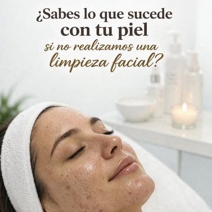 Mujer con toalla tras una limpieza facial en Adara